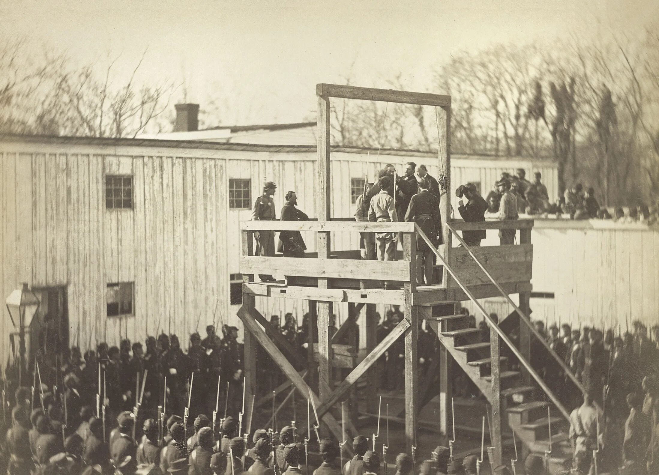 Британская оккупация египта. During the execution of. Повешение за ребро казнь. Капитан вирц. Публичная смертная казнь.