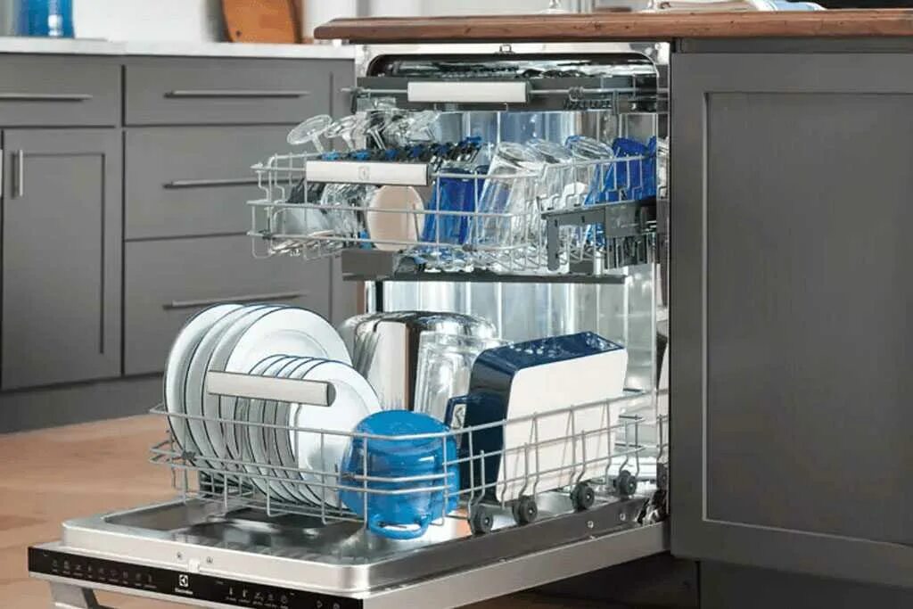 Какие посудомоечные машины хорошие по качеству. Посудомойка Electrolux встраиваемая. Electrolux Dishwasher. G7360 SCVI. ПММ Electrolux.