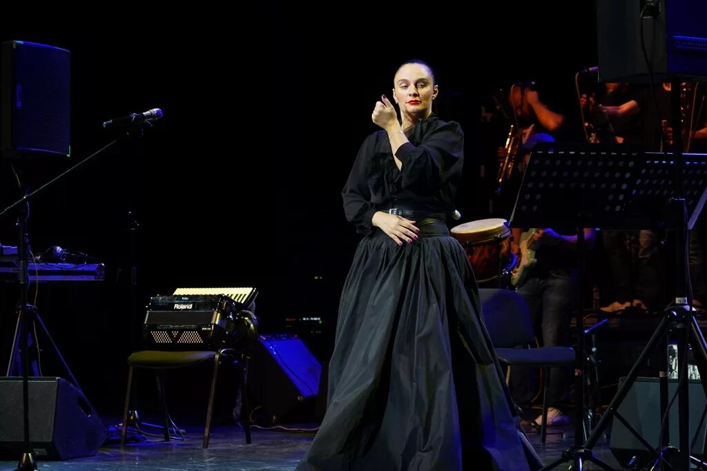 Валенки катюша. Елена ваенга война. Ваенга темная темная ночь. Ваенга темная ночка. Ваенга екатеринбург 2021.