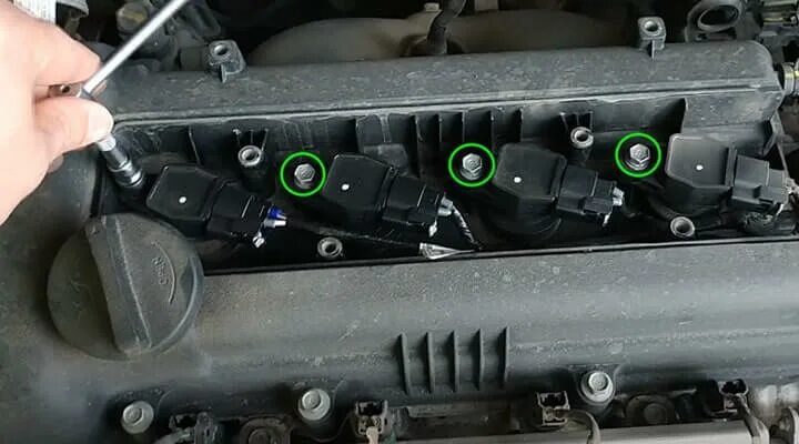 Замена свечей зажигания солярисе. 4. 6 свечи. Свечи зажигания hyundai solaris. Замена свечей зажигания солярисе.
