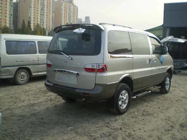 Хендай старекс полный привод купить. Hyundai Starex 2003. Hyundai Starex 2003 4wd. Hyundai Starex 2003 рамный?. Хендай Старекс 2002.