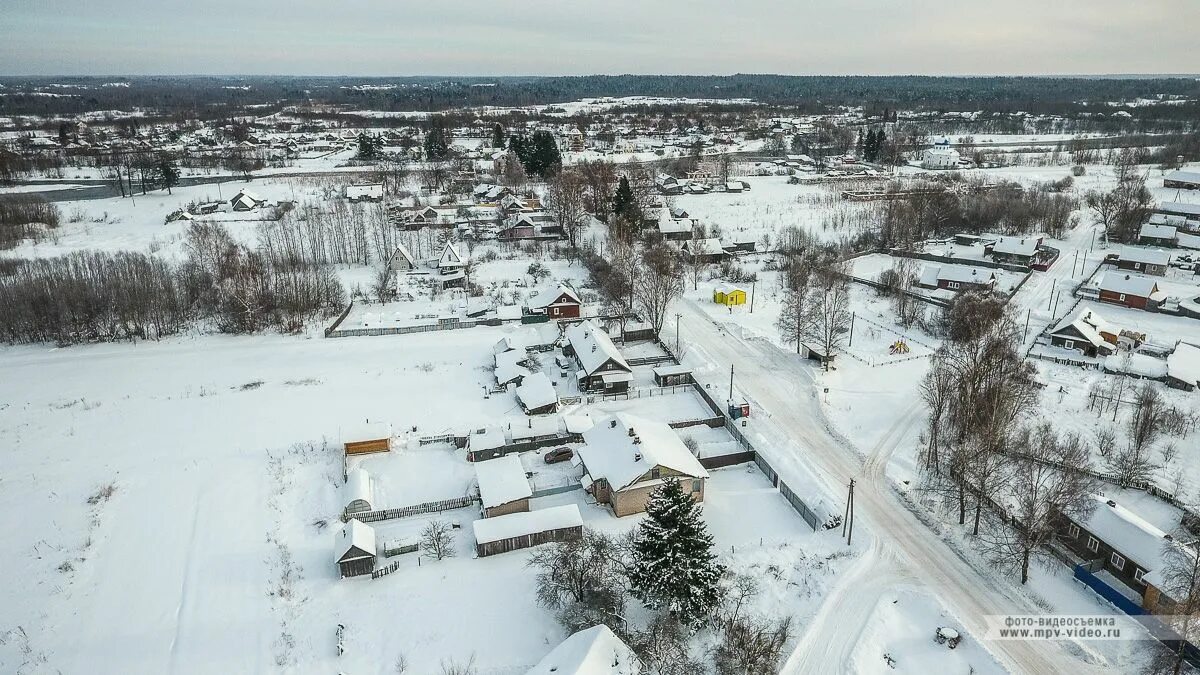 Холмитянин в холме новгородской области. Город холм Новгородской области. Завод в городе холм Новгородской области. Школа города холма Новгородской области. Население города холма Новгородской области.