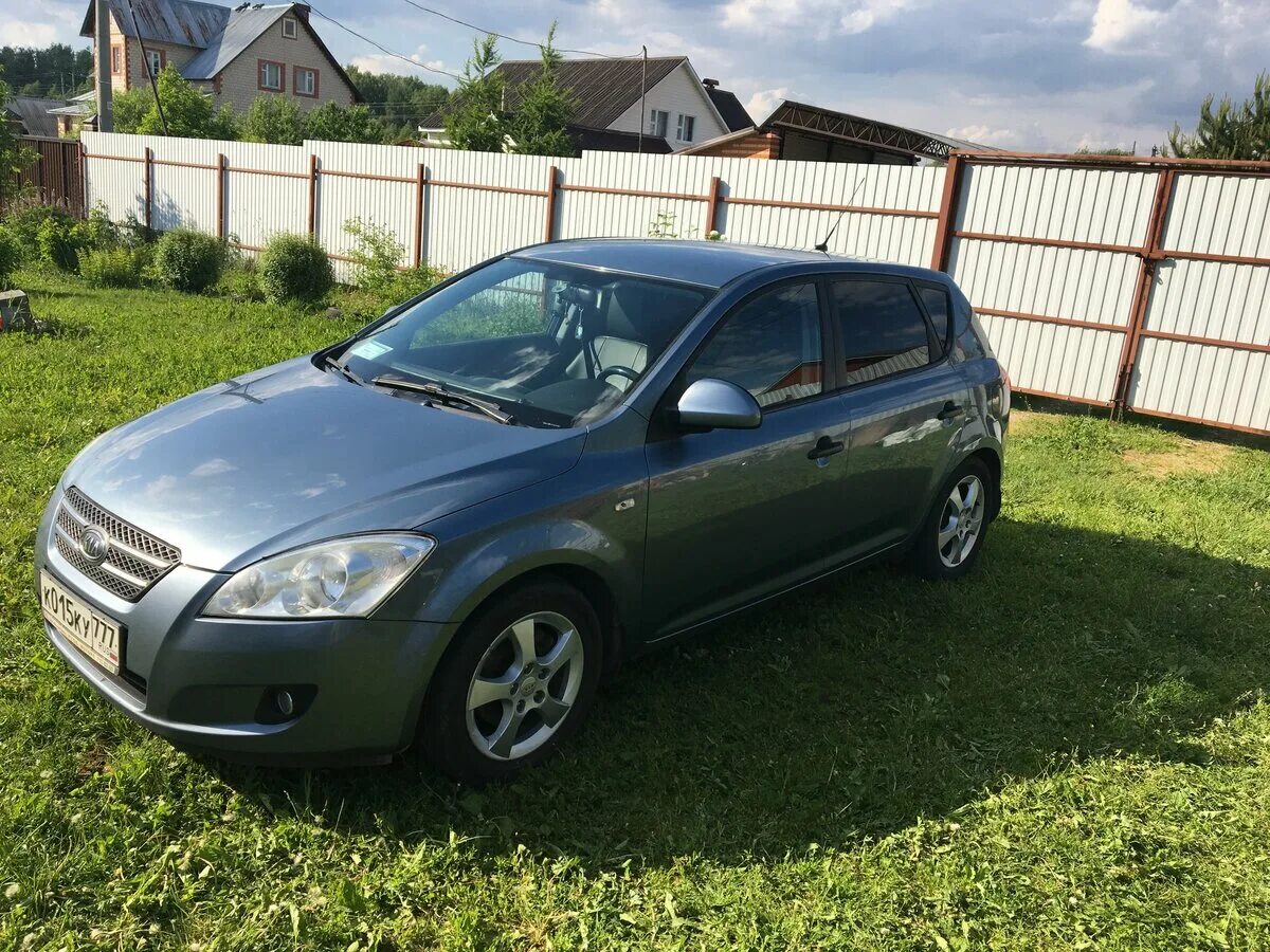 Шевроле авео хэтчбек 2008. Киа сид 2008 года хэтчбек. Кия сид хэтчбек 2008. Хэтчбек 2008 года. Kia ceed 2008 хэтчбек.
