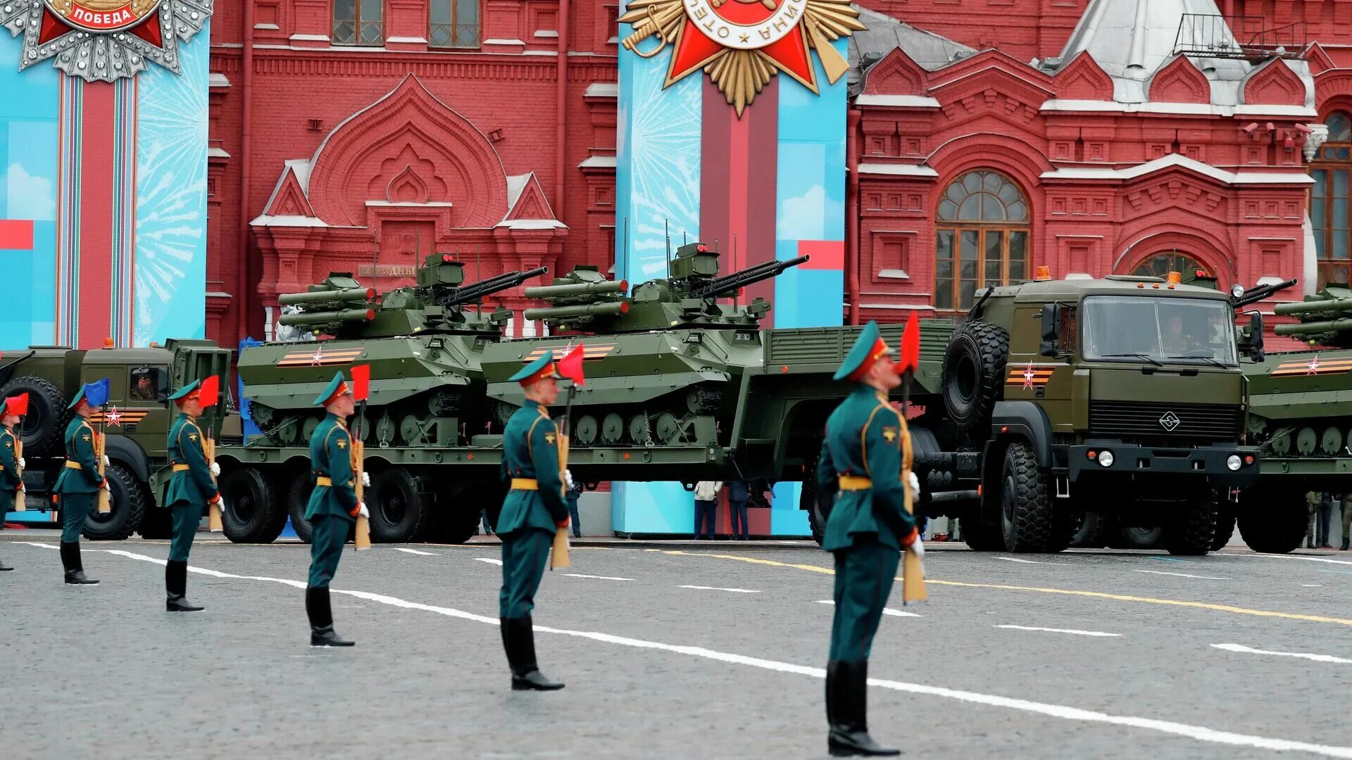 Парад победы на красной площади в москве. Парад на красной площади 2022. День Победы парад 2022 в Москве. Парад Победы 2022 в Москве техника. Красная площадь парад 9 мая 2022 года Москва.