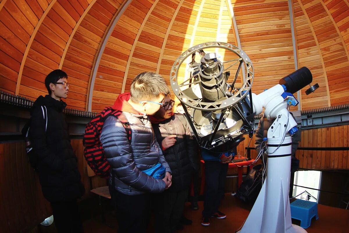 Планетарий попова. Большой Новосибирский планетарий Новосибирск. Обсерватория планетария Новосибирск. Обсерватория Новосибирск телескопы. Планетарий Новосибирск телескоп.