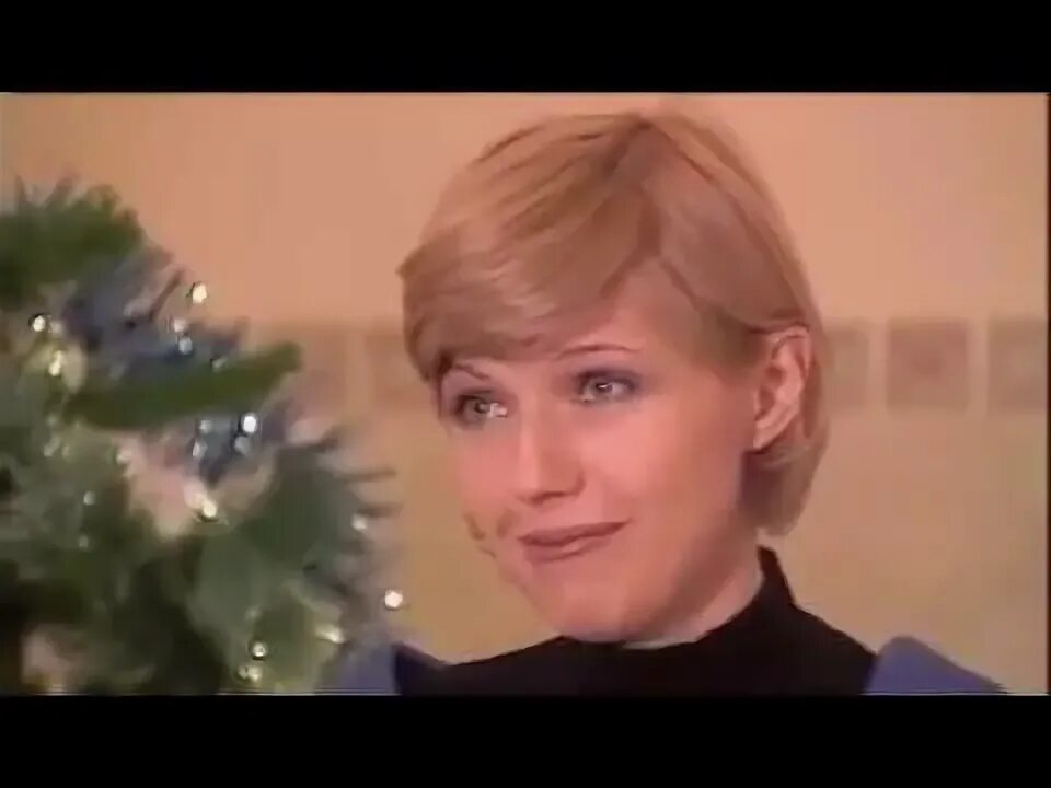 В 2 километрах от нового года фильм. В двух километрах от нового года фильм 2004. Песня в двух километрах от нового. В 2 километрах от нового года фильм. В двух километрах от нового года 2004.