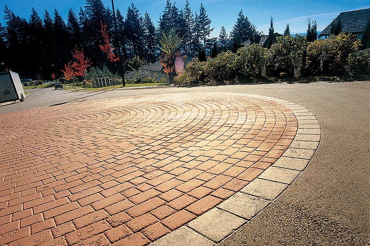 Тротуары и площадки. Дорожка на газоне. Садовые дорожки. Мощение паркплатца. Покрытие тротуаров и пешеходных дорожек.