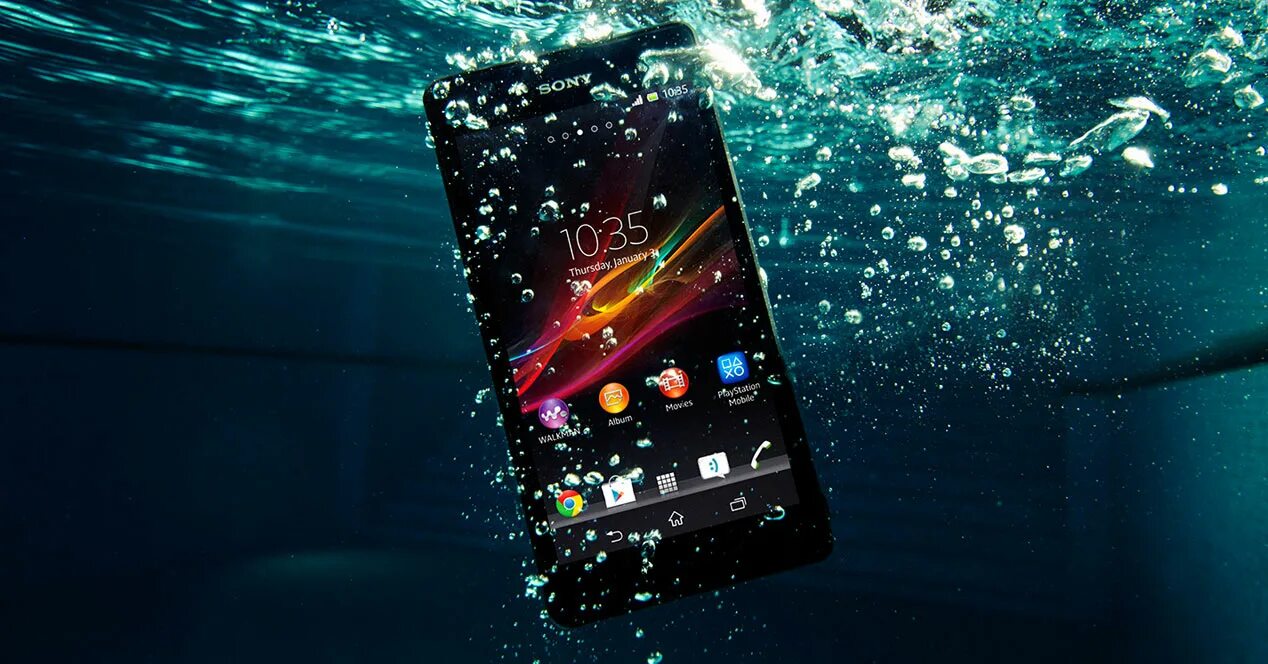 Sony Xperia ZR. Сони иксперия Водонепроницаемый. Телефон Sony Xperia Водонепроницаемый. Смартфон в воде.