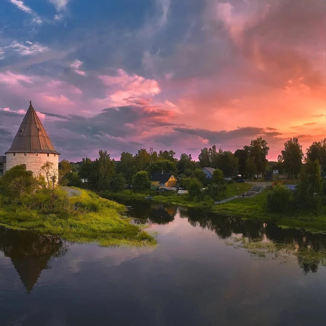Ладога столица древней руси. Староладожская крепость старая ладога. Ладога древняя русь. Ладога это город. Ладога это город.