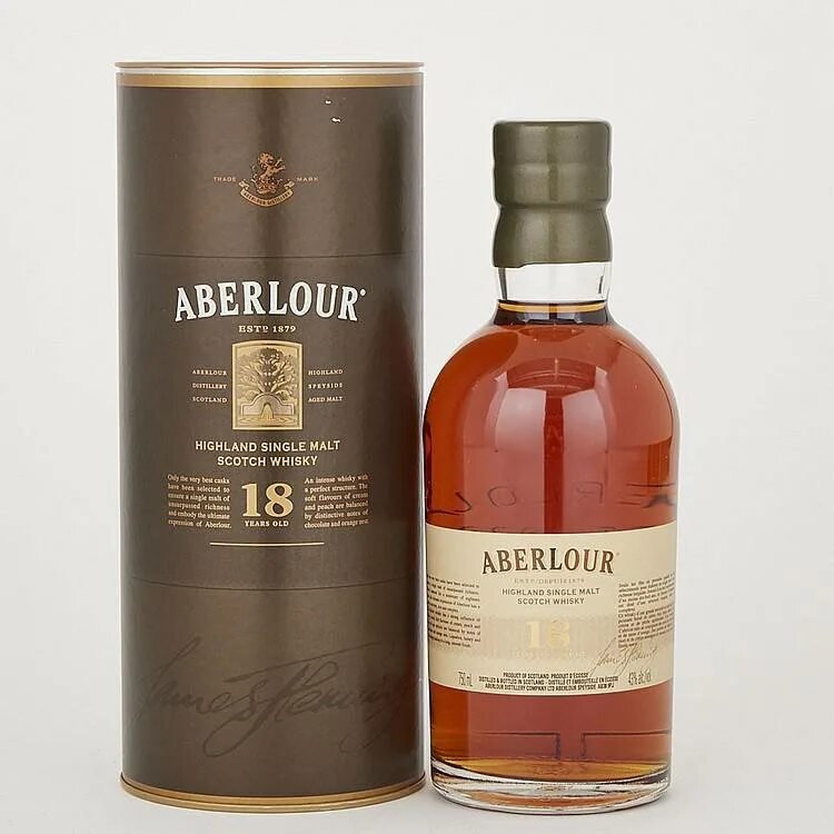 Aberlour library. Виски шотландский Аберлауэр. Single Malt Aberlour. Aberlour Distillery виски. Виски Аберлауэр Винлаб.