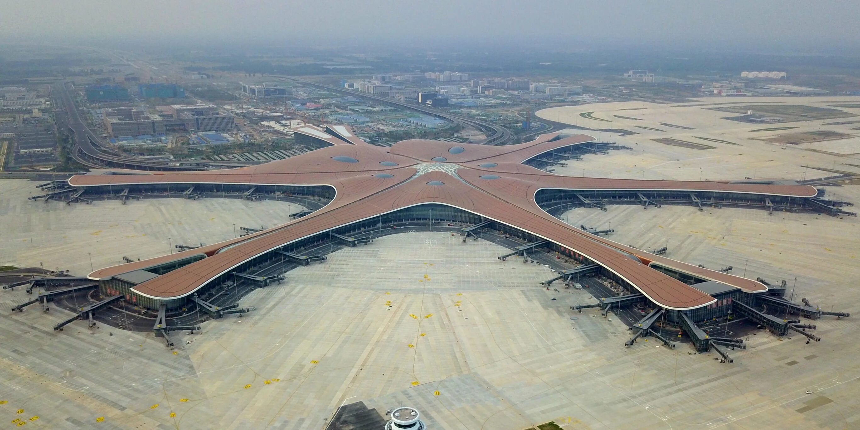 Международный аэропорт шоуду. Аэропорт beijing capital. Аэропорт пекина отзывы. Аэропорт шоуду пекин. Самый большой аэропорт китая дасин.