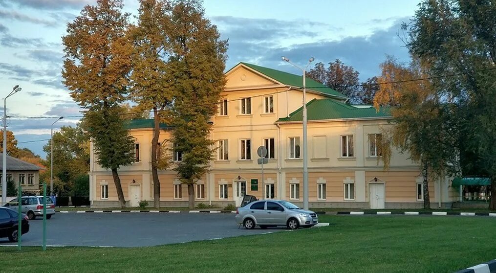 Усадьба губкин. Особняк купца губкина кунгур улица. Дом помещика коробкова в губкине. Усадьба коробкова губкин. Дом помещика коробкова в губкине.