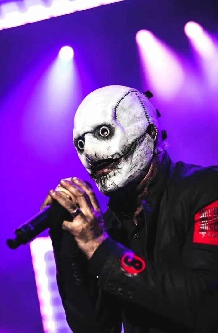 Кори Тейлор слипкнот 2021. Slipknot кори Тейлор в маске.