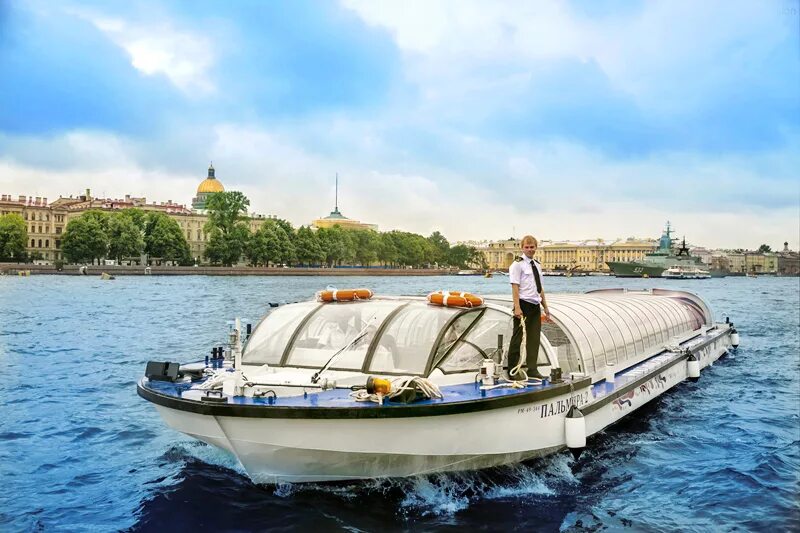Прогулки на теплоходе питер. Прогулка на теплоходе санкт-петербург. питер теплоходные экскурсии. теплоход по неве в санкт-петербурге. прогулка на теплоходе по неве в санкт-петербурге.