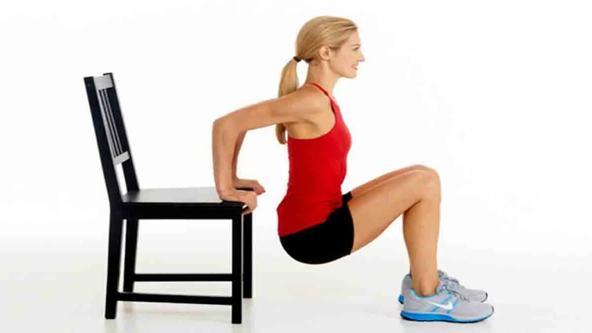 Упражнения на пресс сидя. Приседы с опорой на стул. Упражнения на стуле. Упражнения на стуле для похудения. Упражнения для пресса на стуле.