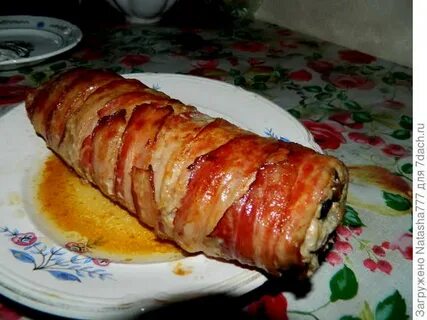 Рулетики с беконом и грибами в духовке
