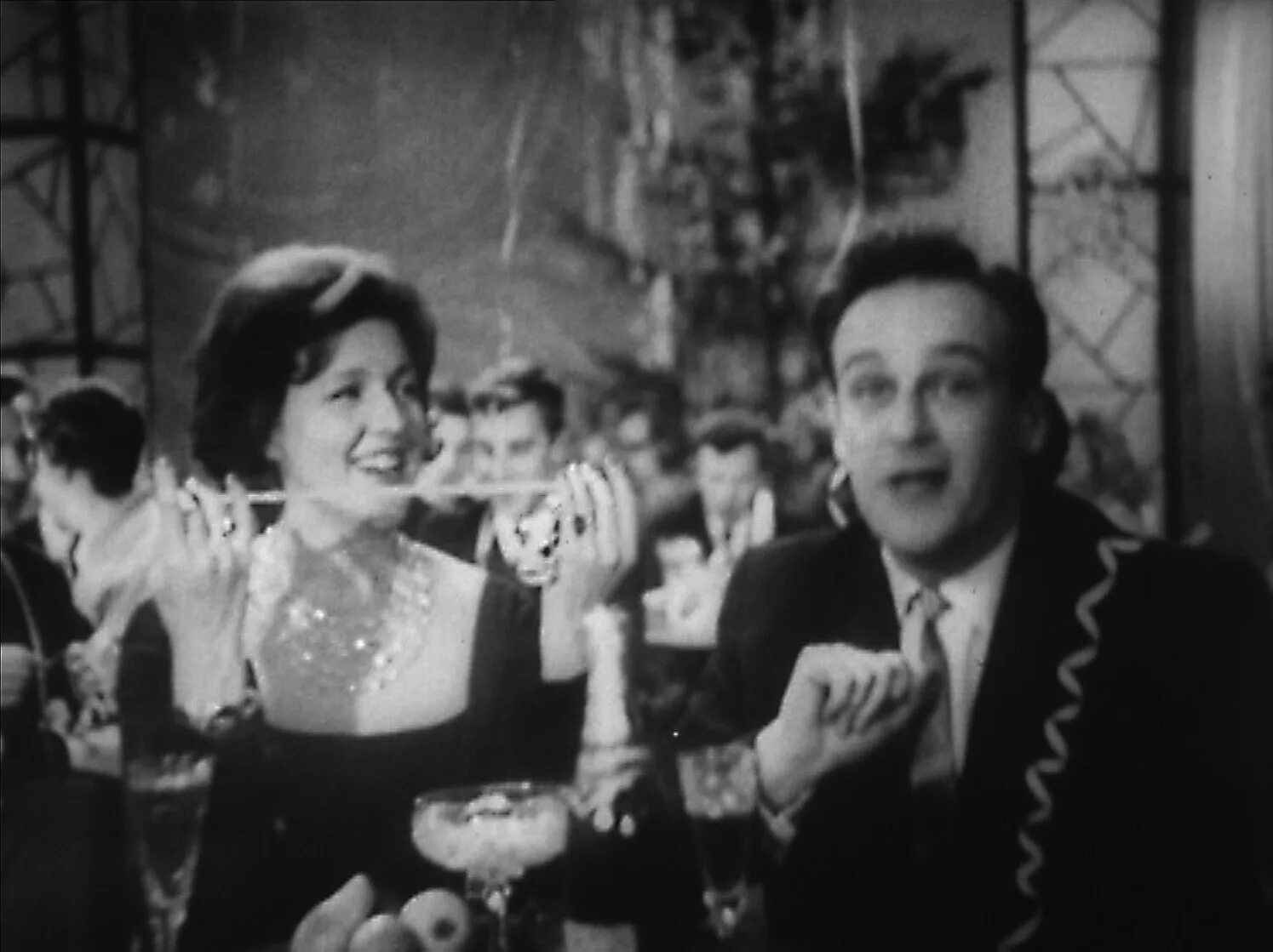 Первый голубой огонек 1960. Олег попов голубой огонек. Передача голубой огонек 1962. Голубой огонек 60-е. Николай сличенко про цыганский театр.