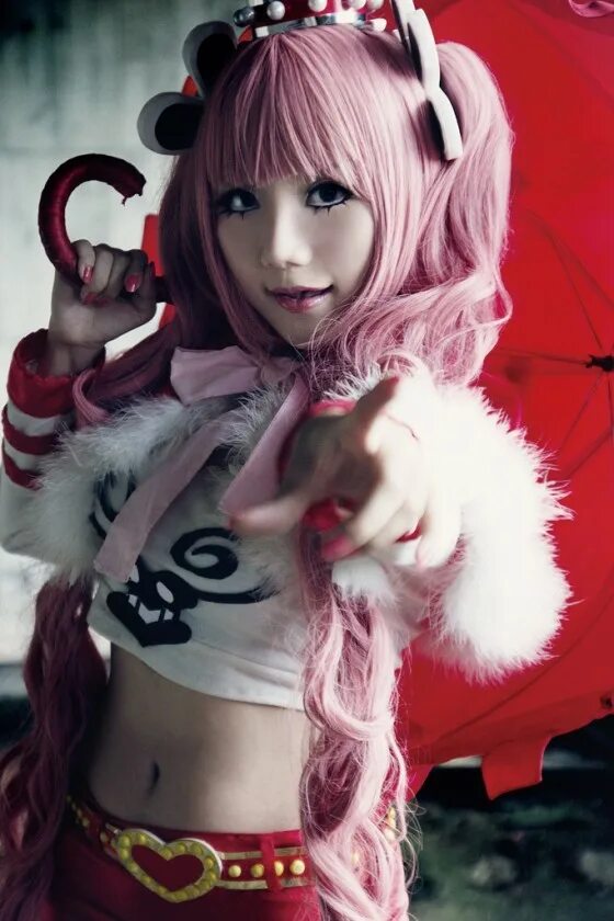 Perona one piece Cosplay. One piece косплей. Косплей с высунутым языком. Перона на аву.