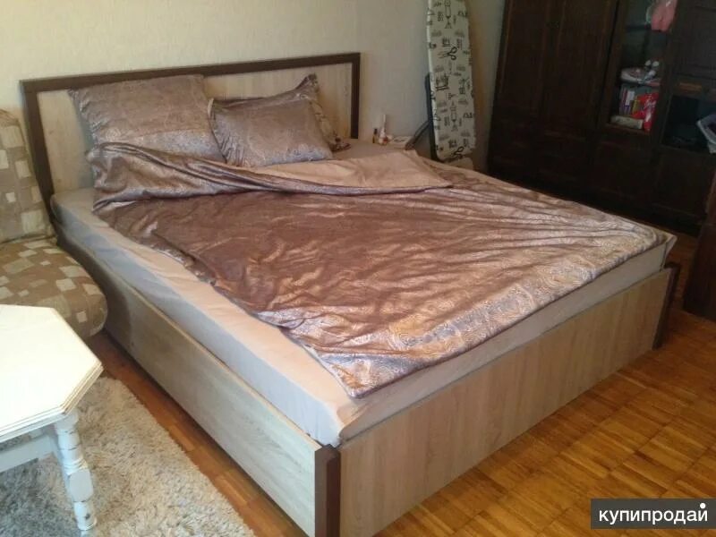 Авито москва двуспальный кровать бу. Двуспальная кровать 2001 год. Авито москва двуспальный кровать бу. Кровать авито 2000 новокузнецк. Диван двуспальная с матрасом ортопедический 160х200.