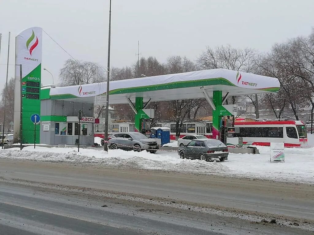 Татнефть ул оптиков 1 корп 2 фото Tatneft, gas station, Russia, City of Kazan, Chistopolskaya Street, 46А Yandex