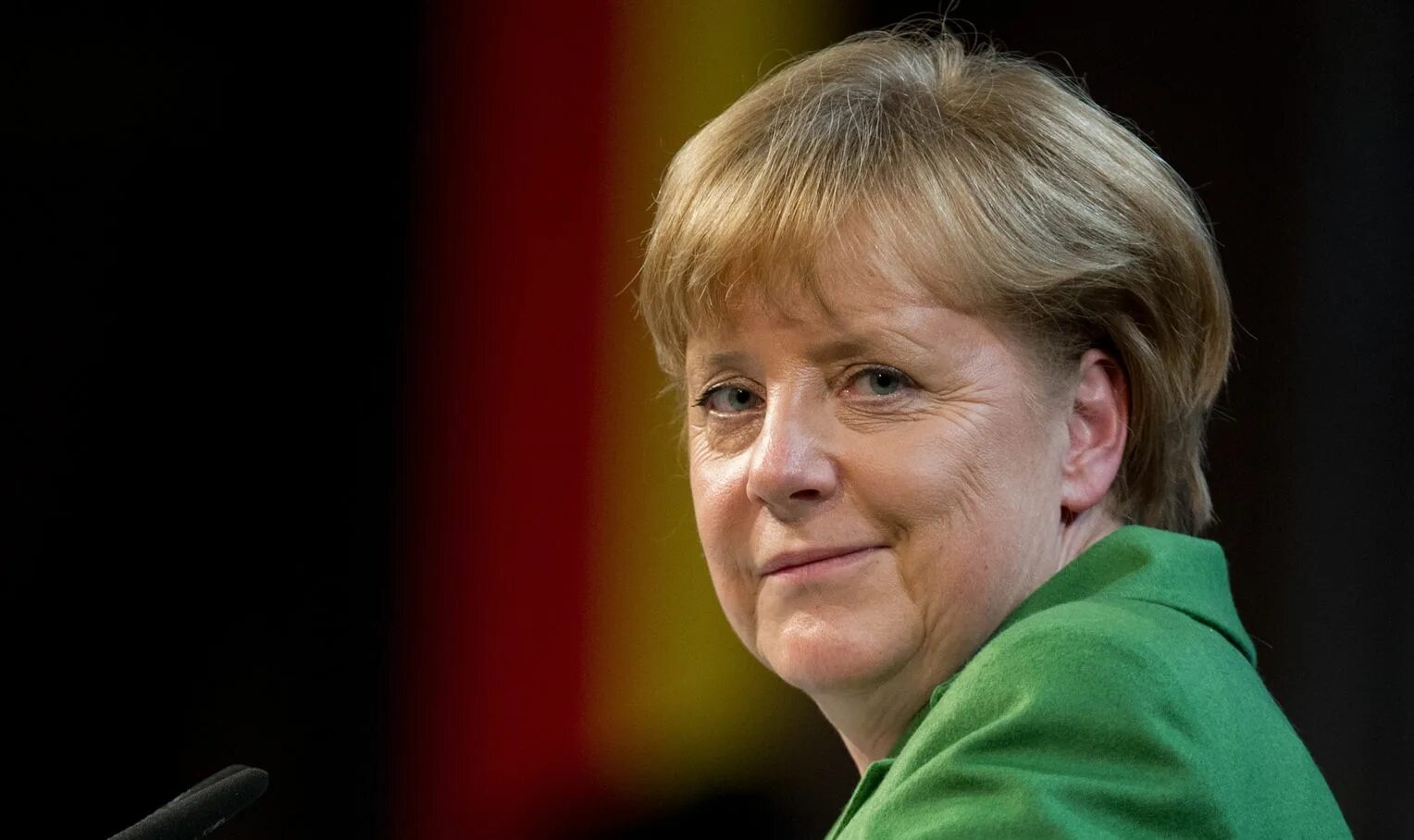 Меркель довольное. Меркель довольное. Меркель довольное. Ангела меркель. Фрау меркель.