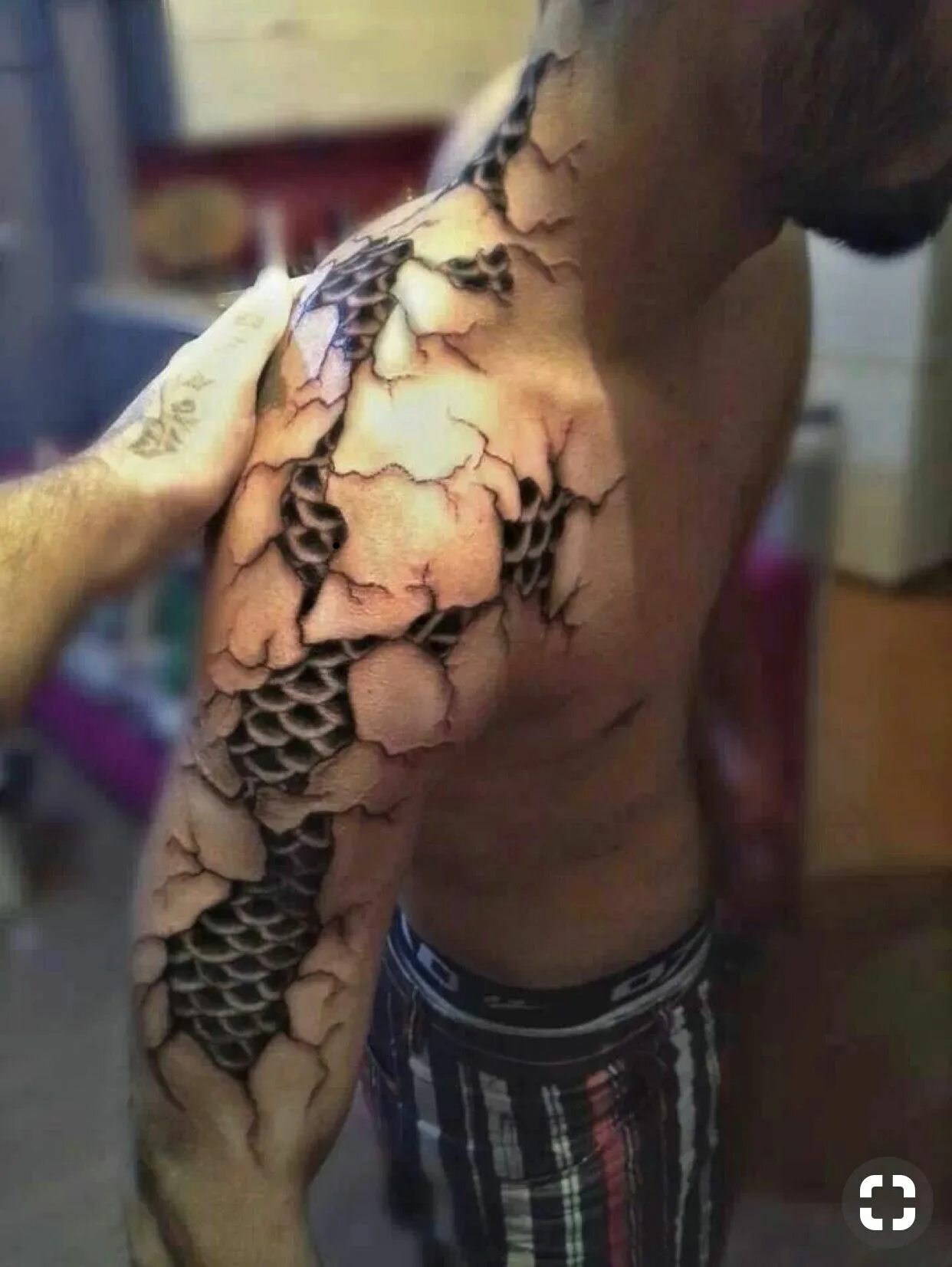 Змея под кожей. Объемные Татуировки. 3d Татуировки. Объемные Татуировки для мужчин.