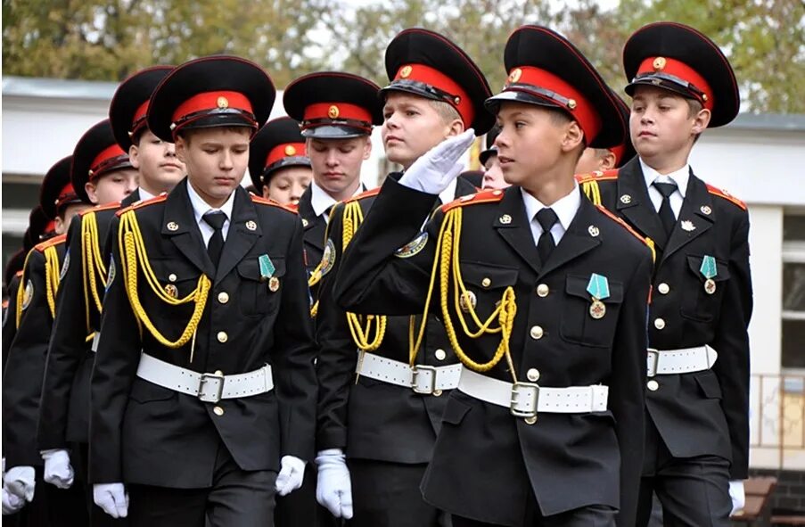бушлат нижегородского речного училища. красивые курсанты. курсанты военных вузов. курсанты нахимовского училища. суворовское военное училище в москве.