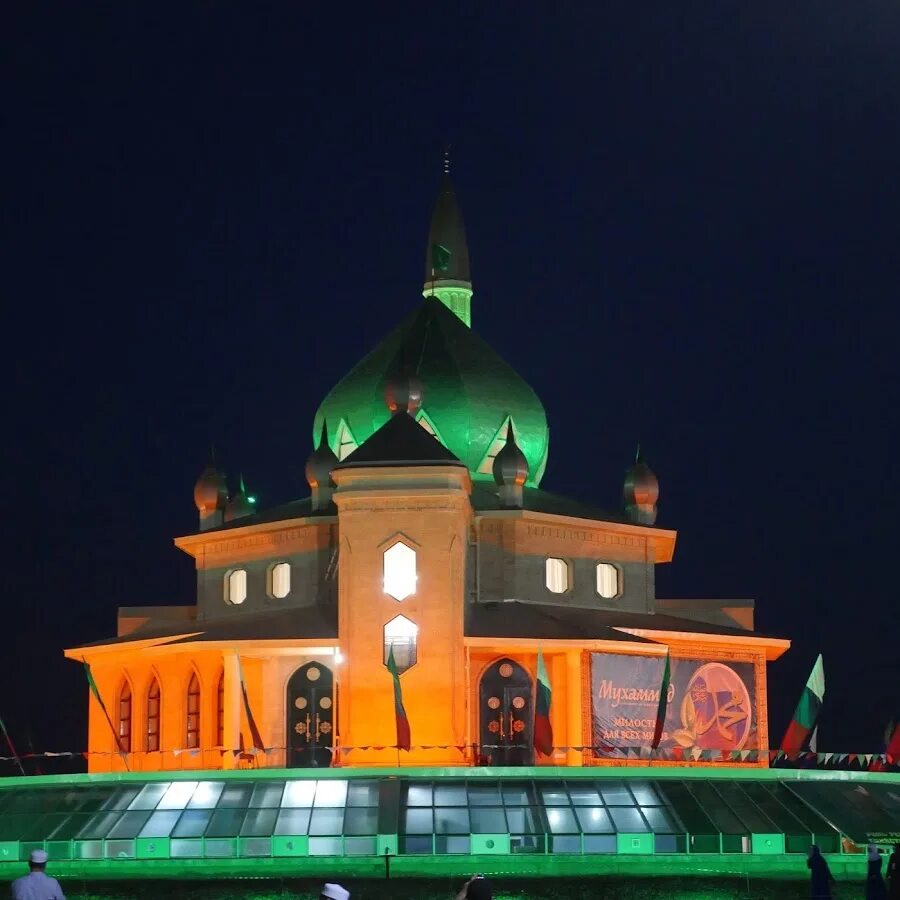 Кизляр мечеть в черемушках. Мечеть кизляр. Джума мечеть кизляр. Кизлярская мечеть. Мечеть кизляр.