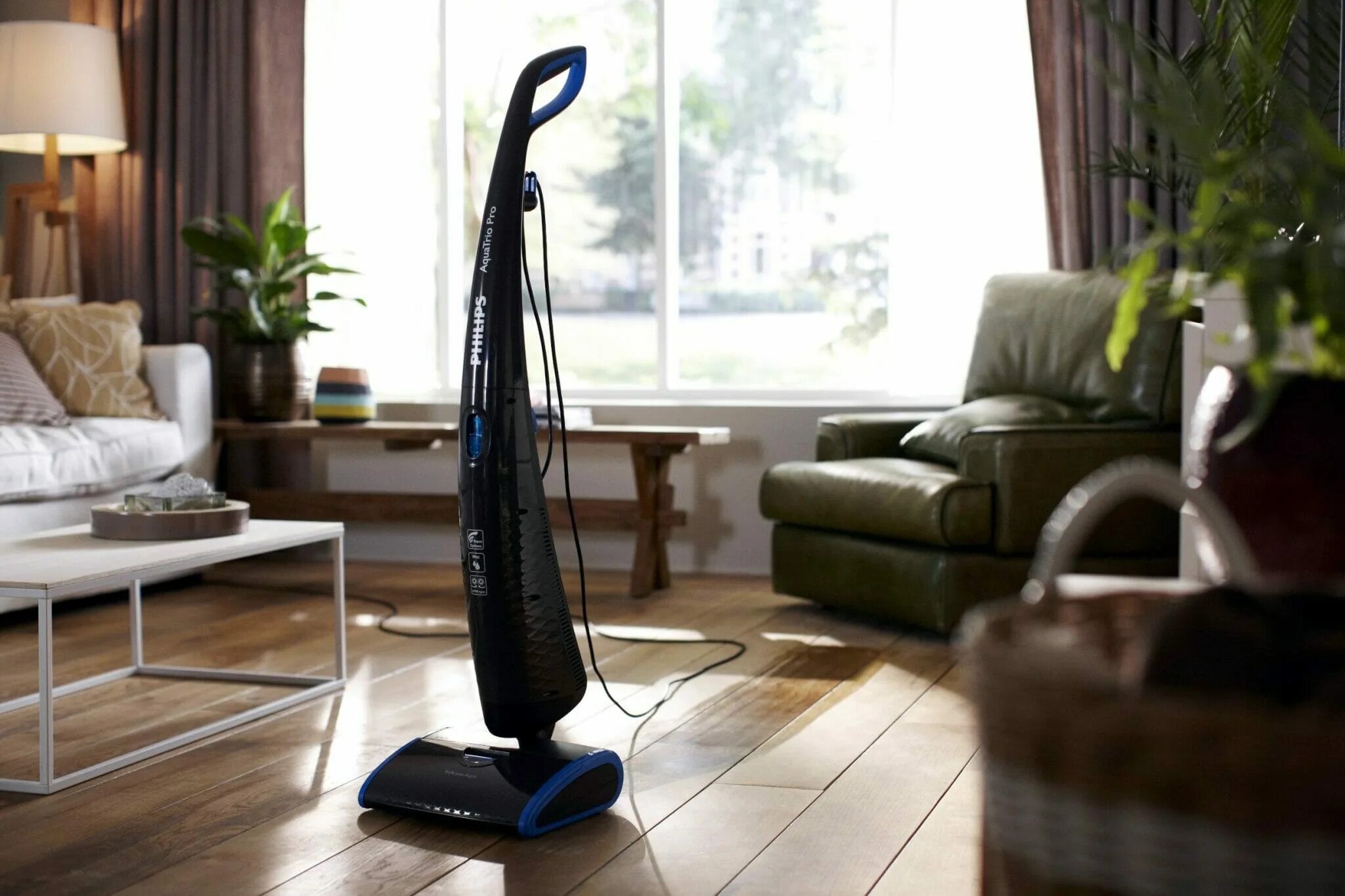 Вертикальный пылесос как правильно выбрать для квартиры. Philips aquatrio pro. пылесос philips fc7088 aquatrio pro. philips fc7088/01 aquatrio pro. пылесос philips fc 7088/01.