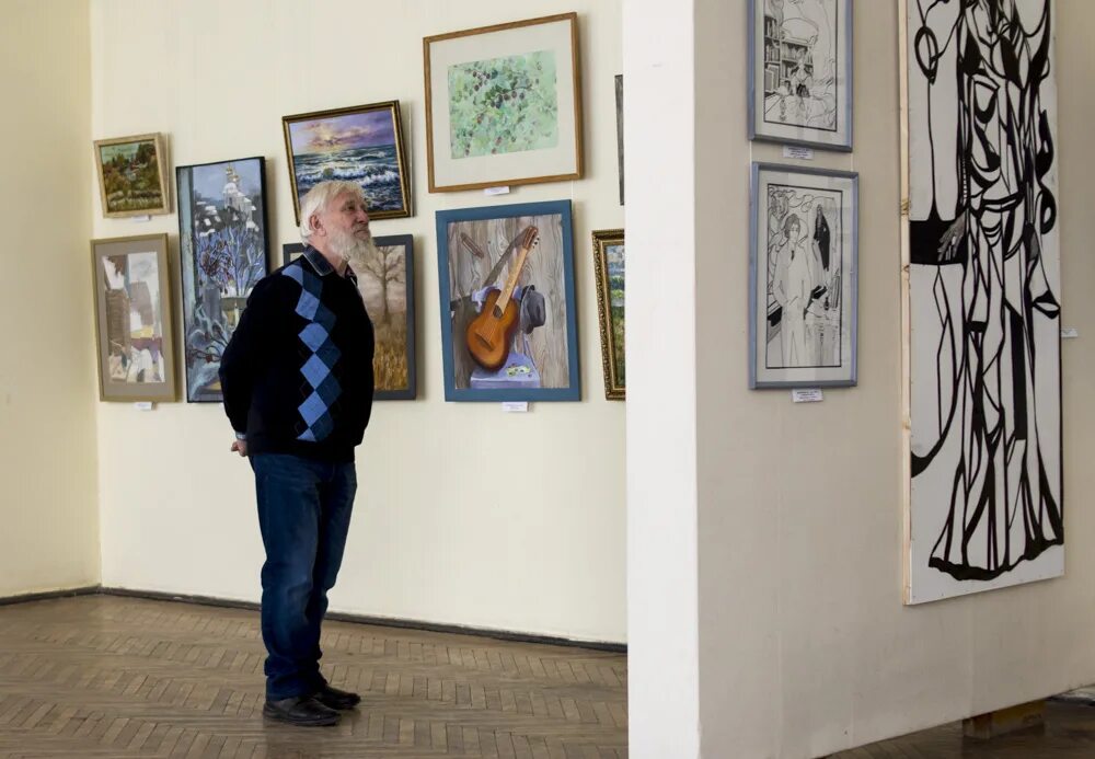 Выставка картин. Союз художников смоленск. Художник. Союз художников смоленск. Козиков александр смоленск.