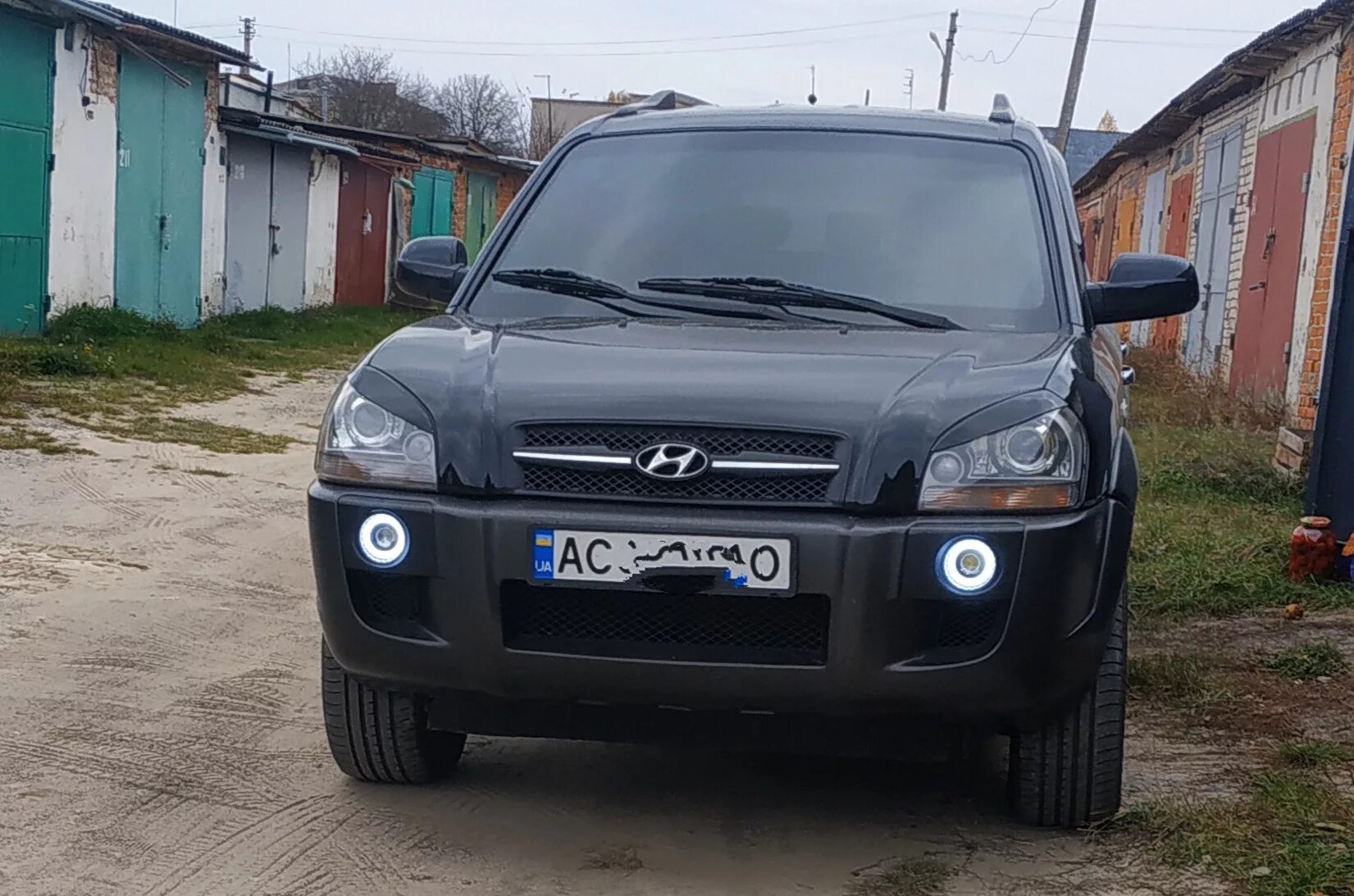 Противотуманные фары туксон. Противотуманки светодиодные Hyundai Tucson 2008. Ходовые огни на Хендай Туксон 2008г. Фара Туксон 1. Доп свет на Хюндай Туксон 2008.