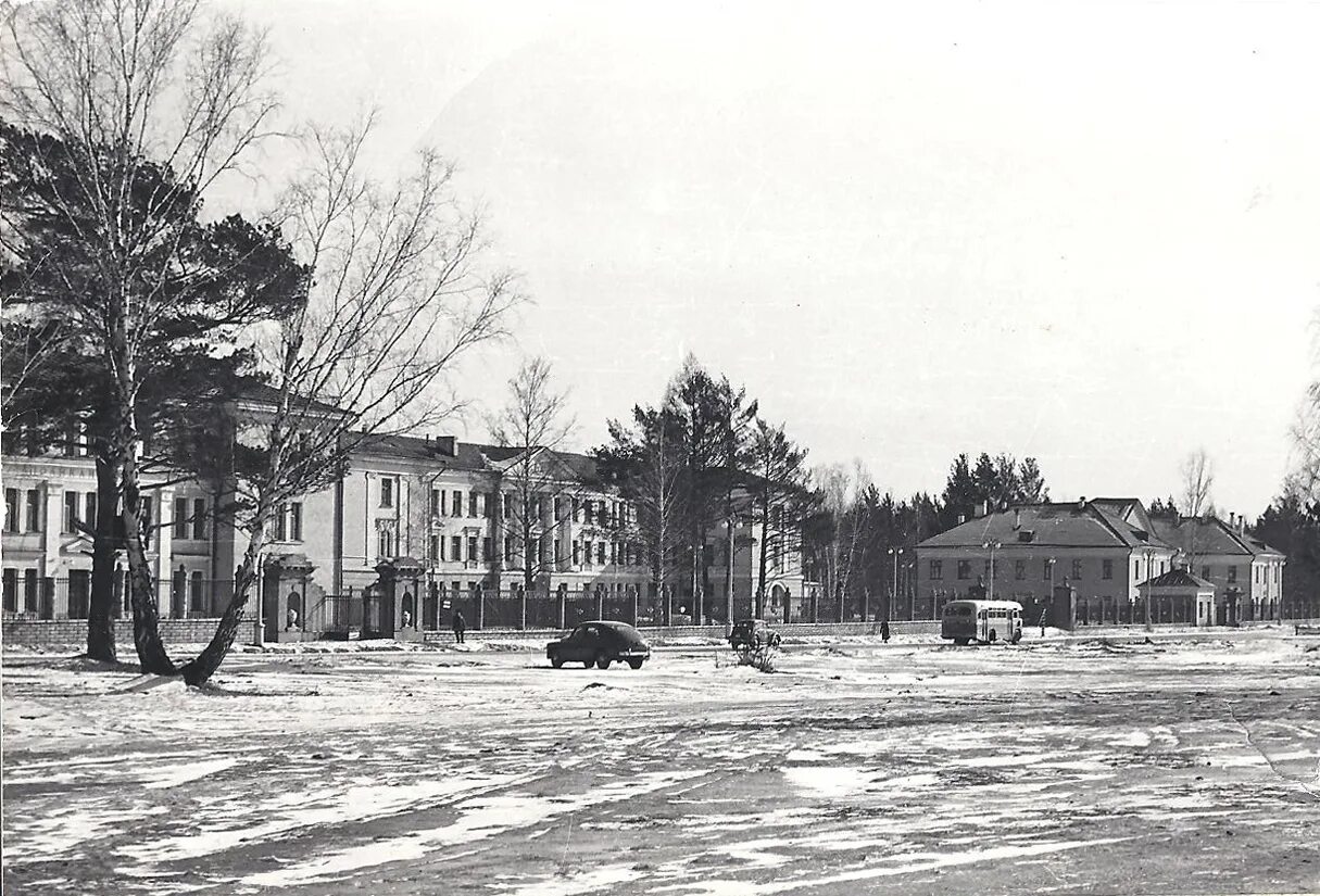 ачинск в 1683 году. минусинск сретенская церковь 19 век. красноярск 20 века.