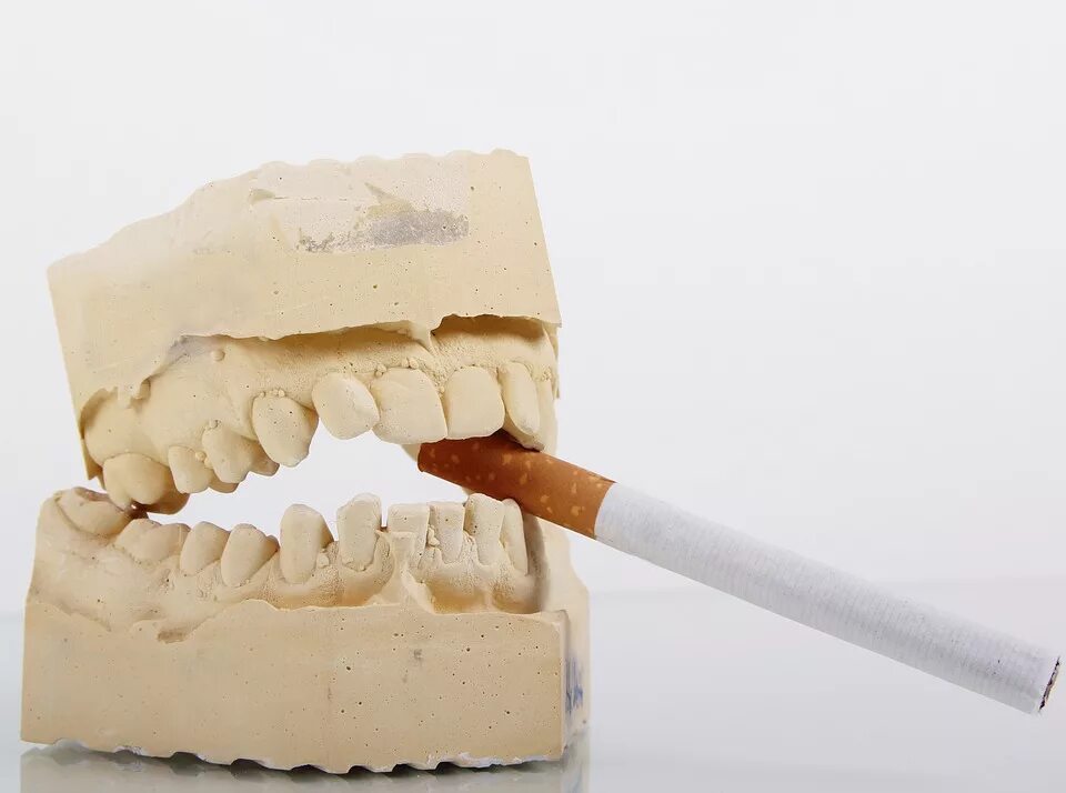 Курить после лечения зуба