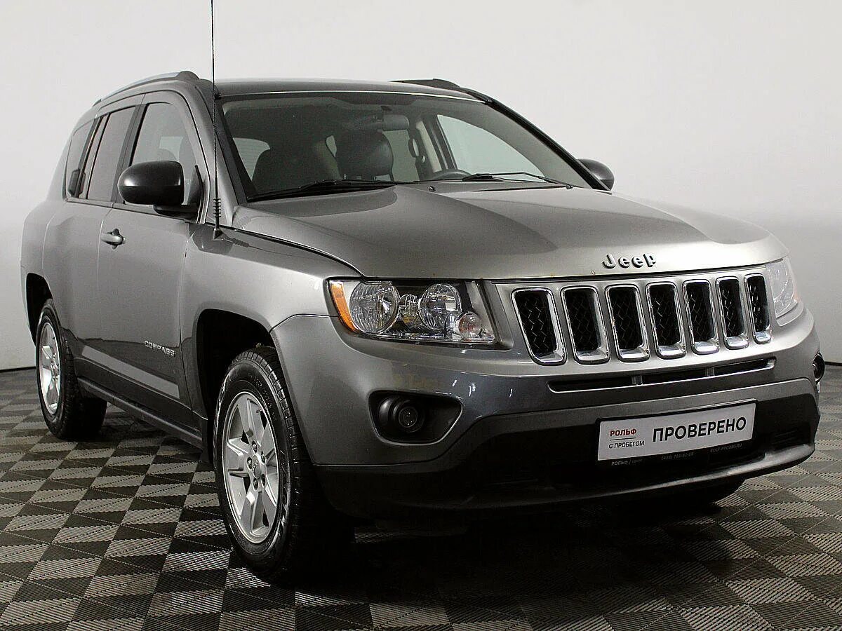 Джип компас 2013. Jeep Compass 2013. Jeep Compass Рестайлинг. Jeep Compass серебристый. Jeep Compass i 2012.