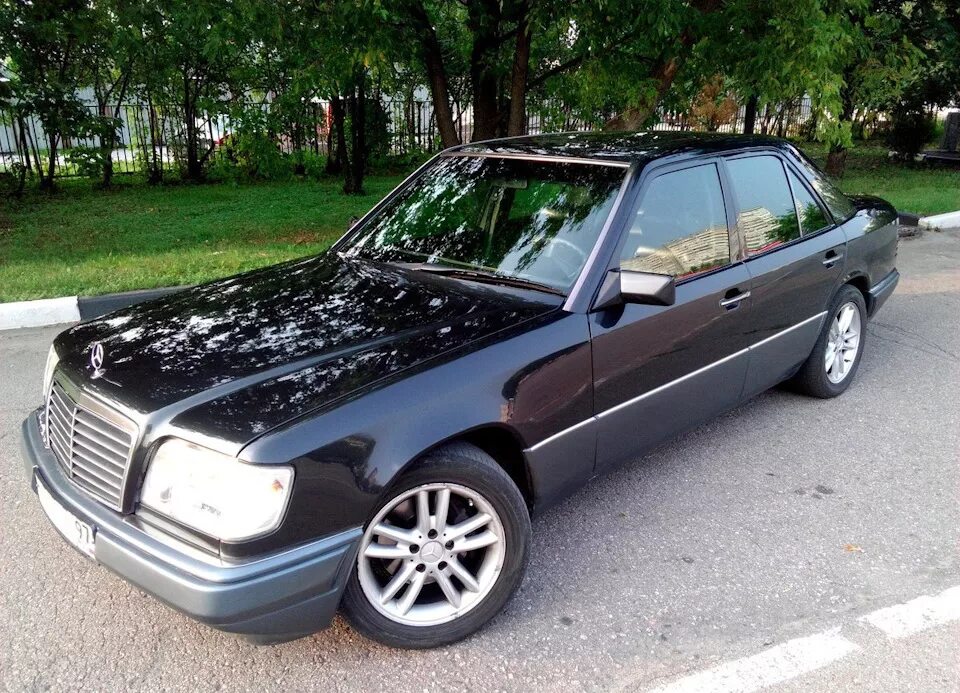 Купить мерседес 124 бу. Mercedes w124 1993. Мерседес е420 w124. Мерседес 124 230е. Мерседес 124 е420.