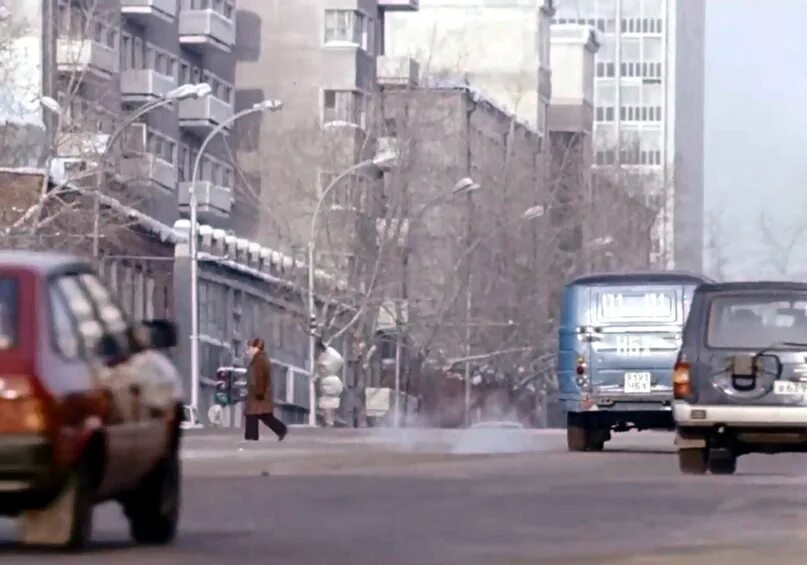 Красноярск административный центр. Красноярск 1990. Красноярск предмостная площадь 2000-е годы. Красноярск в 1994 году. Енисей город красноярск.