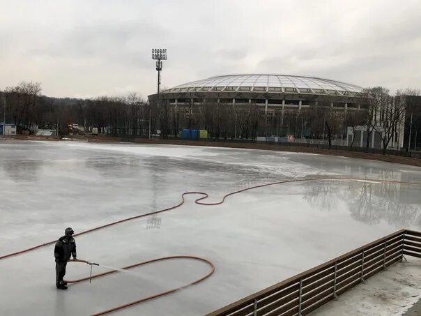 Каток лужники работает. Каток Южный полюс в Лужниках. Каток в Лужниках 2022. Каток Москва Лужники.