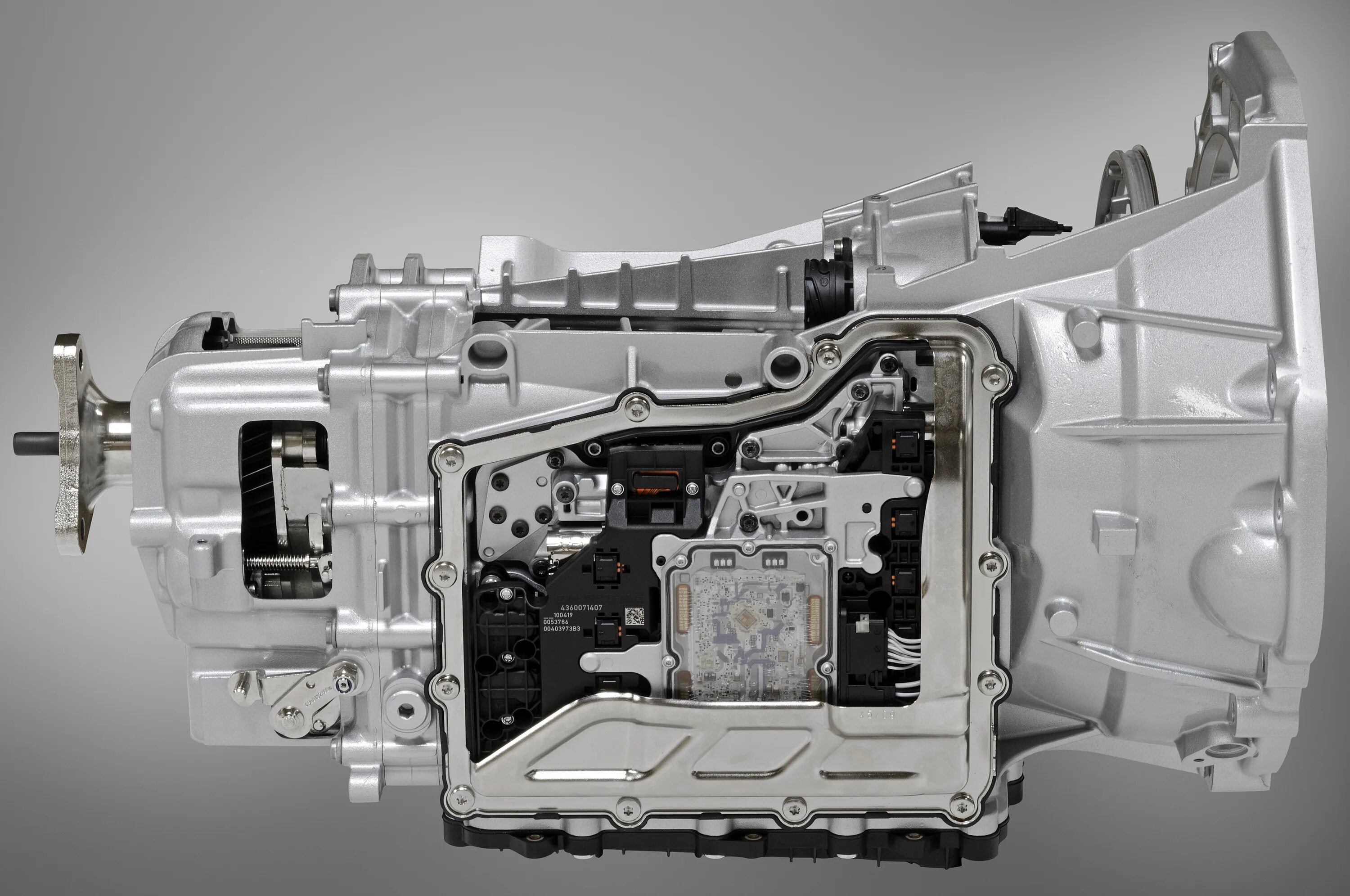 Bmw dct. Bmw dct. Bmw dct. Трансмиссия бмв320b новая. Коробка передач в бмв м4.