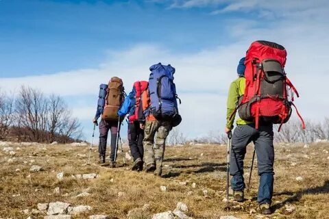 Группа туристов в предстоящем походе планирует ежедневно
