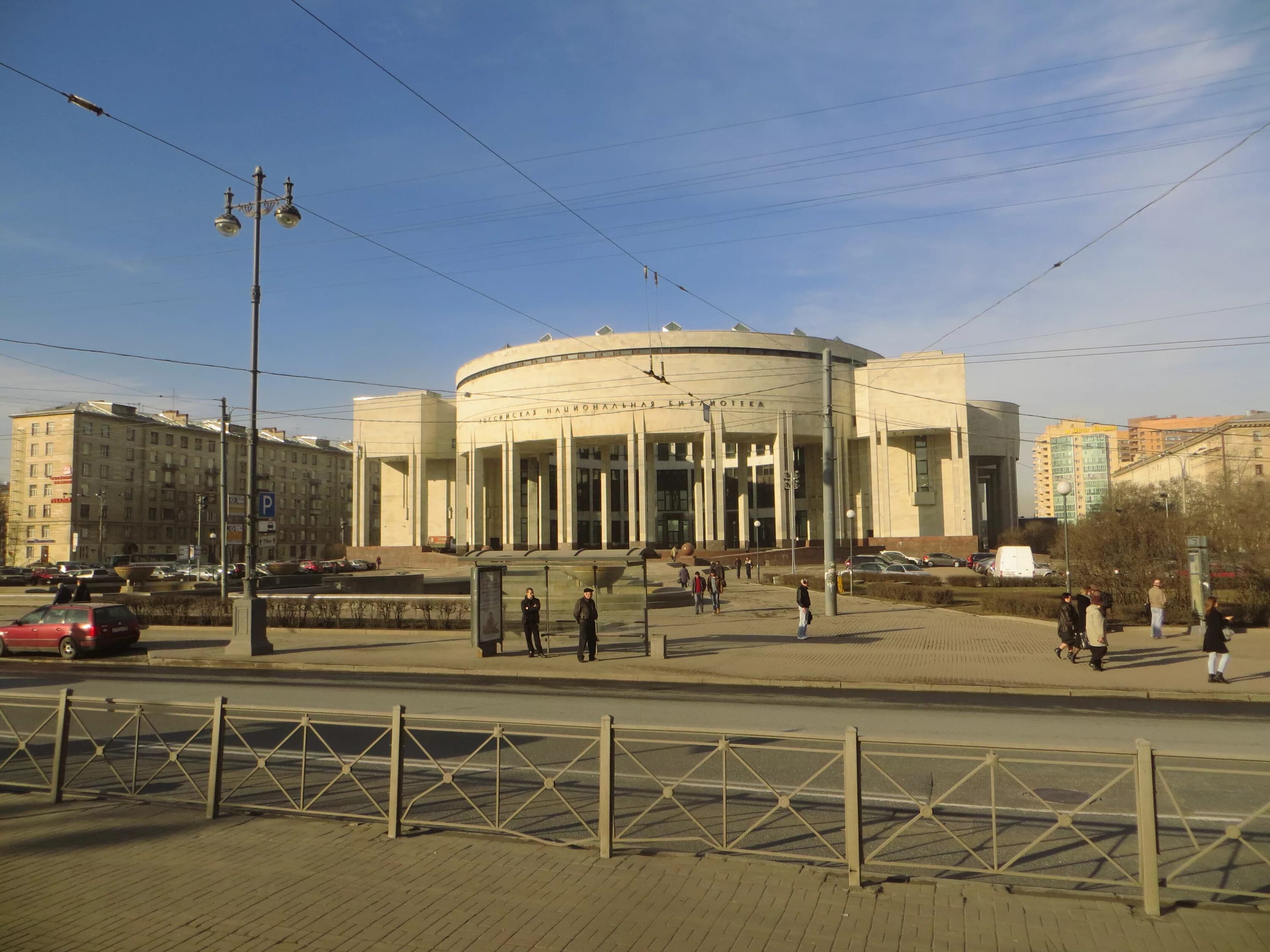 Часы на здании национальной библиотеки санкт-петербург. Санкт петербург московский проспект 165к2. Санкт петербург московский проспект 165к2. Санкт петербург московский проспект 165к2. Рнб московский 165.