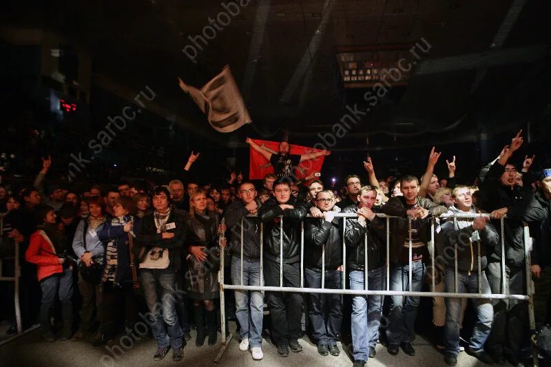 Субкультура футбольные фанаты кратко. Футбольные хулиганы ультрас. Фанат тема. Фанат тема. Футбольные фанаты субкультура.