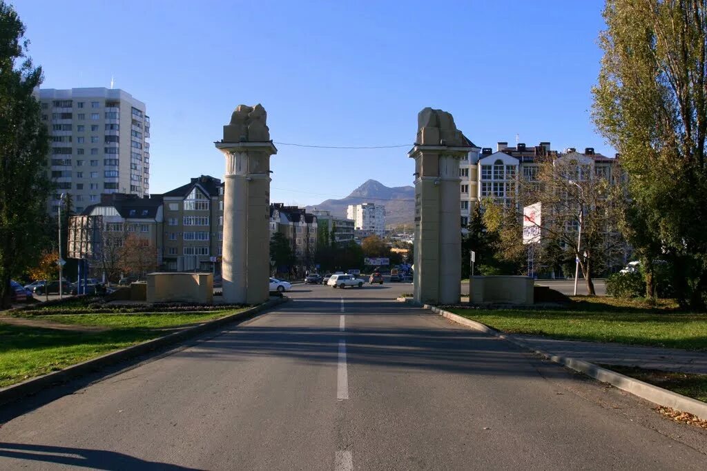 Улицы г пятигорска. Пятигорск центр города. центральная улица пятигорска. пятигорск центр города улицы. ставропольский край пятигорск улицы.