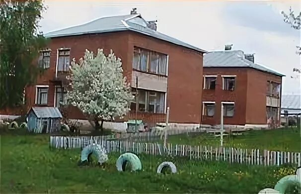 Поселок первомайский воткинский район. Первомайский детский сад воткинский район. Первомайский детский сад. Первомайская школа воткинский район. Село первомайский детский сад.