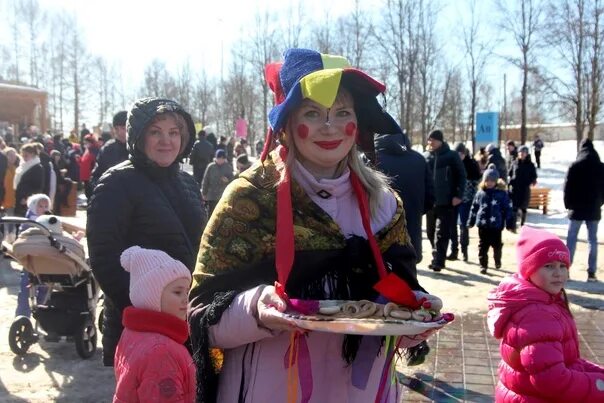 Проводы русской зимы. Последний день Масленицы. Традиции Масленицы в России. Масленица прощеный день.