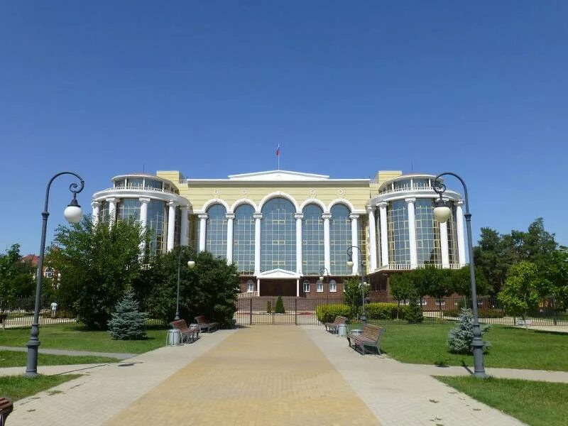 Астраханский областной суд фото