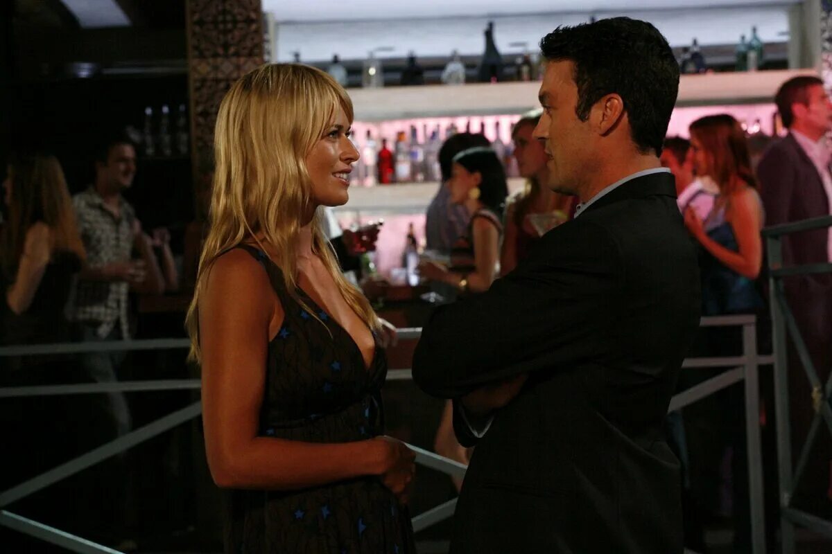 Мишель монаган лучшее во мне фильм. По ту сторону сериал 2016. Фильм взаперти (run) 2020. Фильм шестнадцатый короткометражка. Аманда сейфрид миллион способов потерять голову.