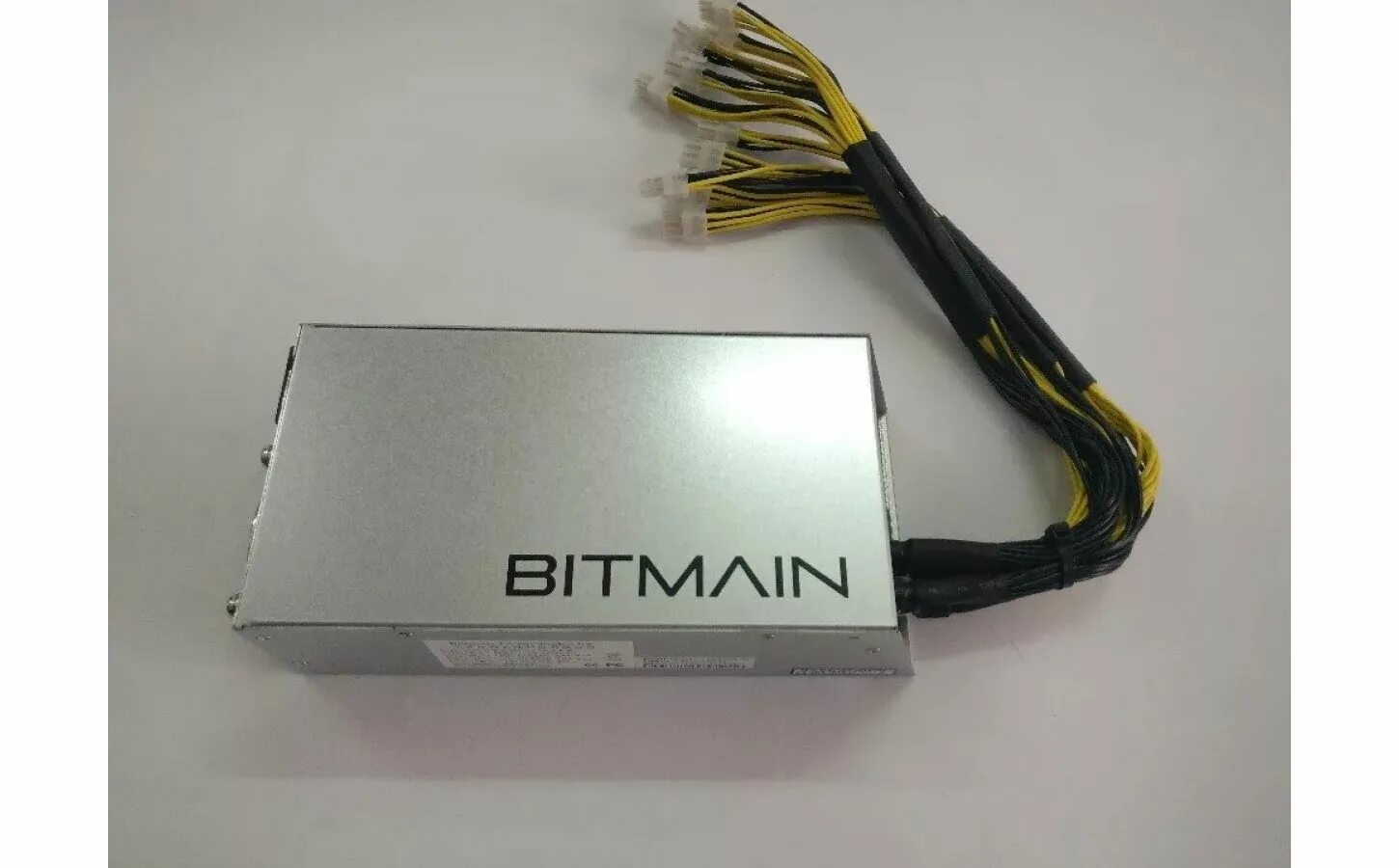 Блоки питания l3. Блок питания apw3 bitmain. блок питания bitmain 1800w. бп 1600w bitmain. bitmain apw3 1600w.
