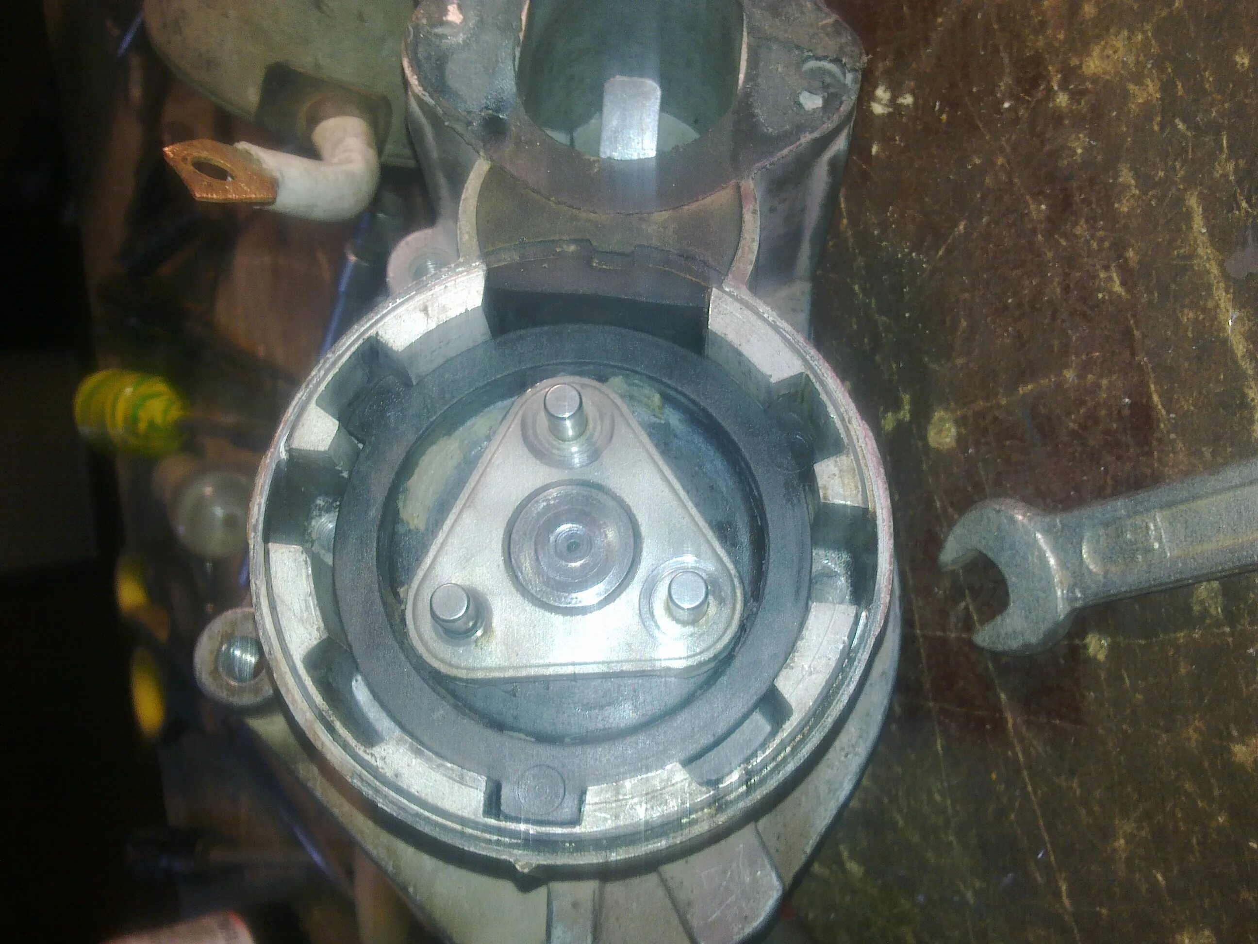 Реле стартера нива 21214. Шевроле вива клема стартера. Провод акб плюс ваз 2107. Реле стартера нива нива 21214. Не крутит стартер нива 21214 инжектор.