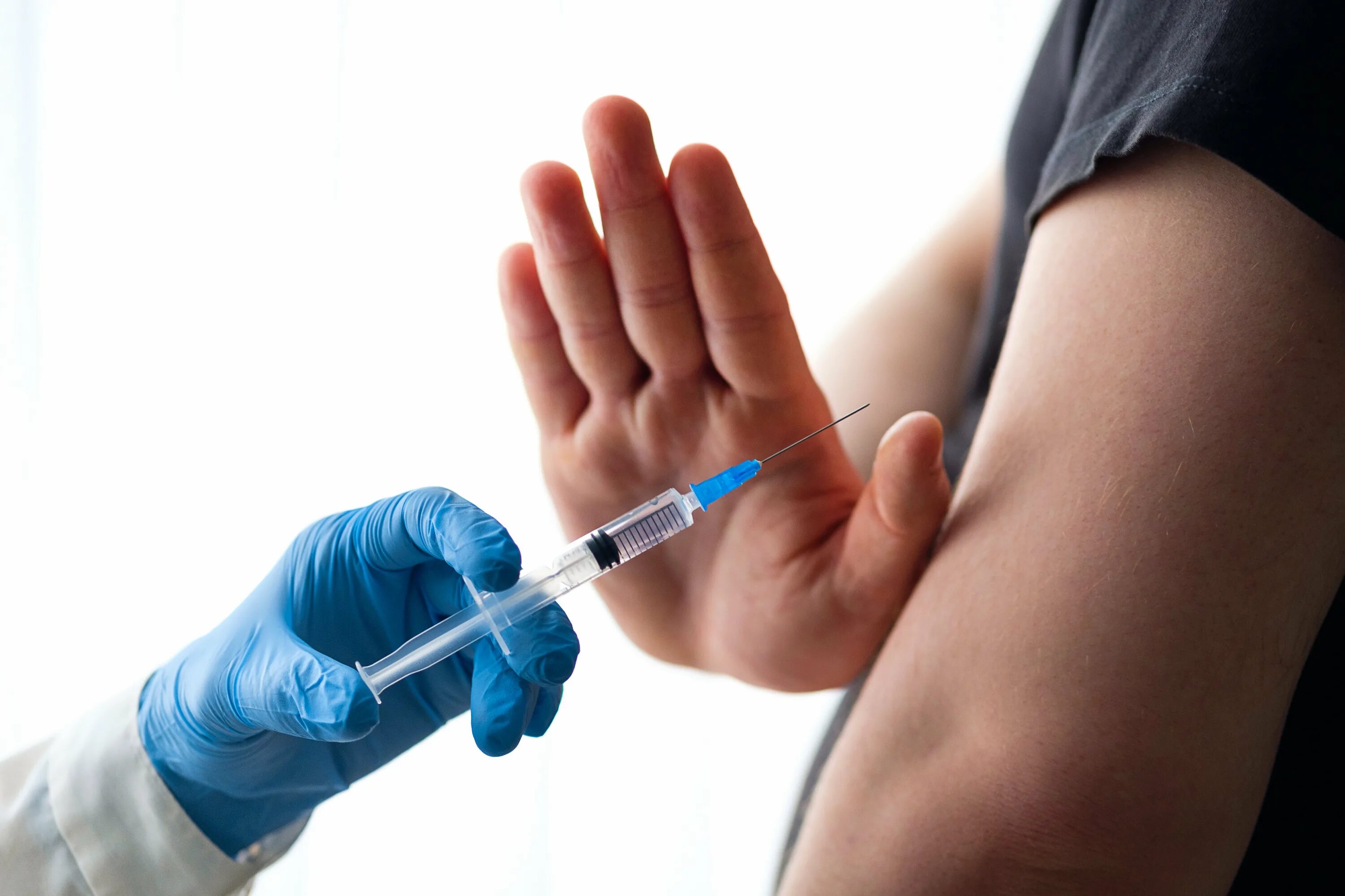 Прививка от коронавируса. Вакцинация от бешенства. Vaccination. Вакцинация картинки. Стоп вакцина.