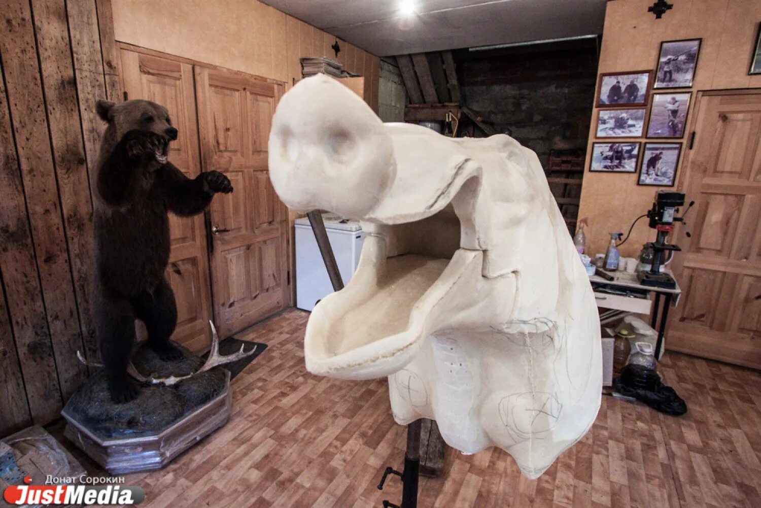 Человек который делает чучело
